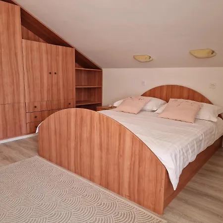 Holiday home Holiday Lucija Biograd Na Moru